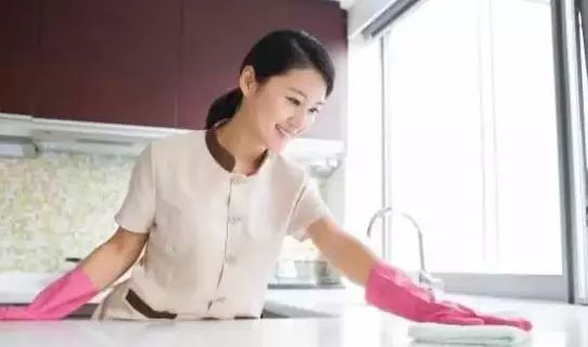 家政公司如何通過(guò)免費(fèi)的模式去海量的獲取潛在的用戶的方法。